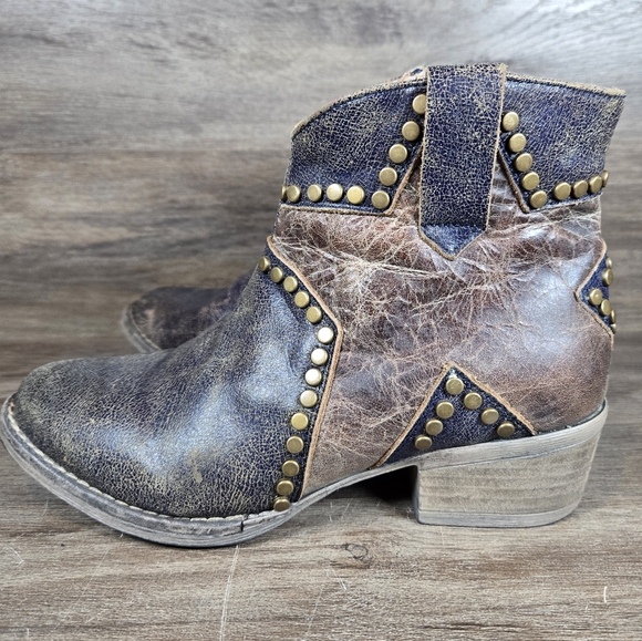 Circle G Western Boho Studded Distressed Ankle Boots Blue Tan Star By Coral Sz 6 - Picture 13 of 13